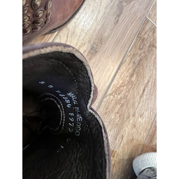 Frye Wyatt Cognac Disc Studded Moto Distressed Brown Boots Size 8B - Picture 2 of 10